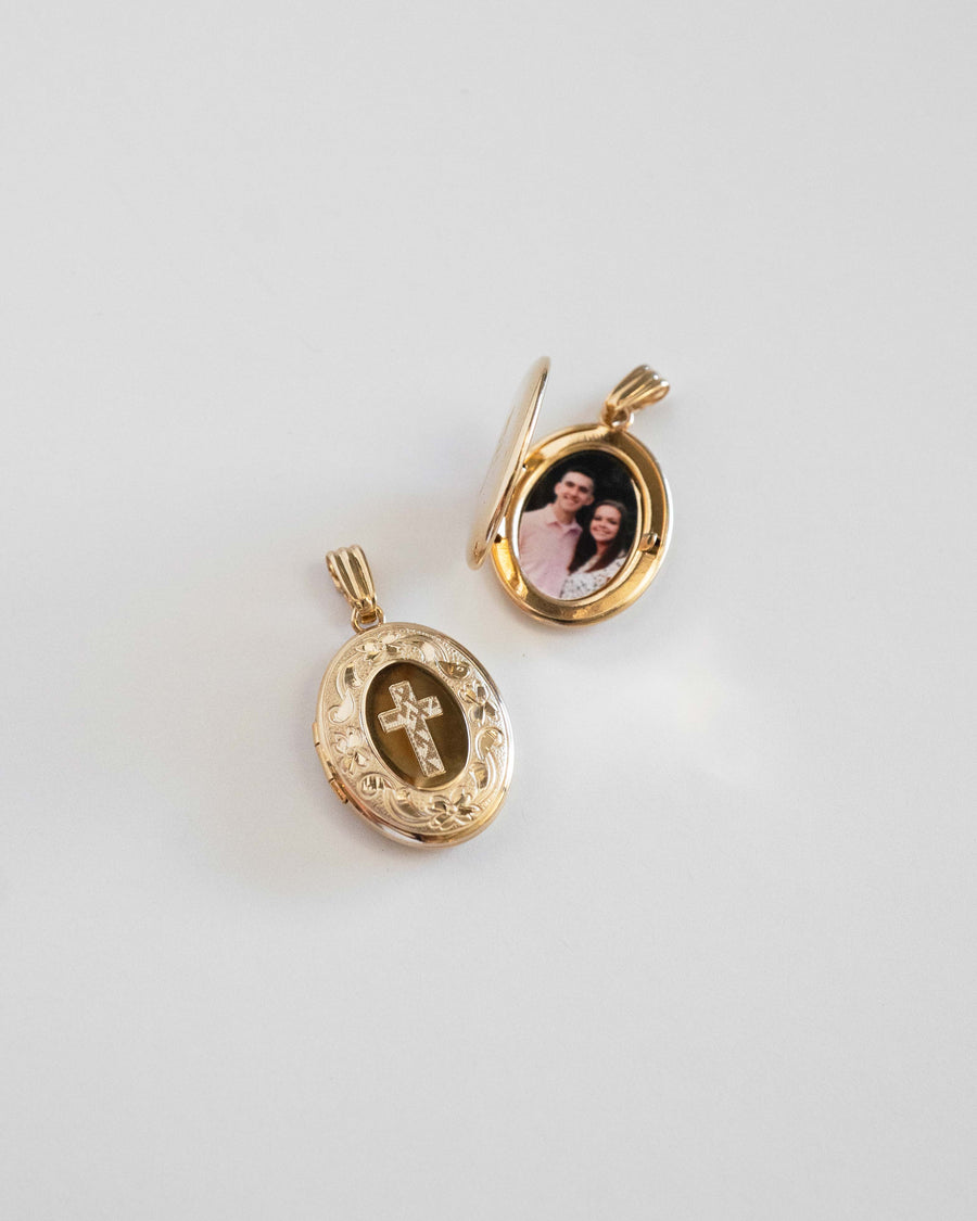 Cross Scribed Oval Locket Charm