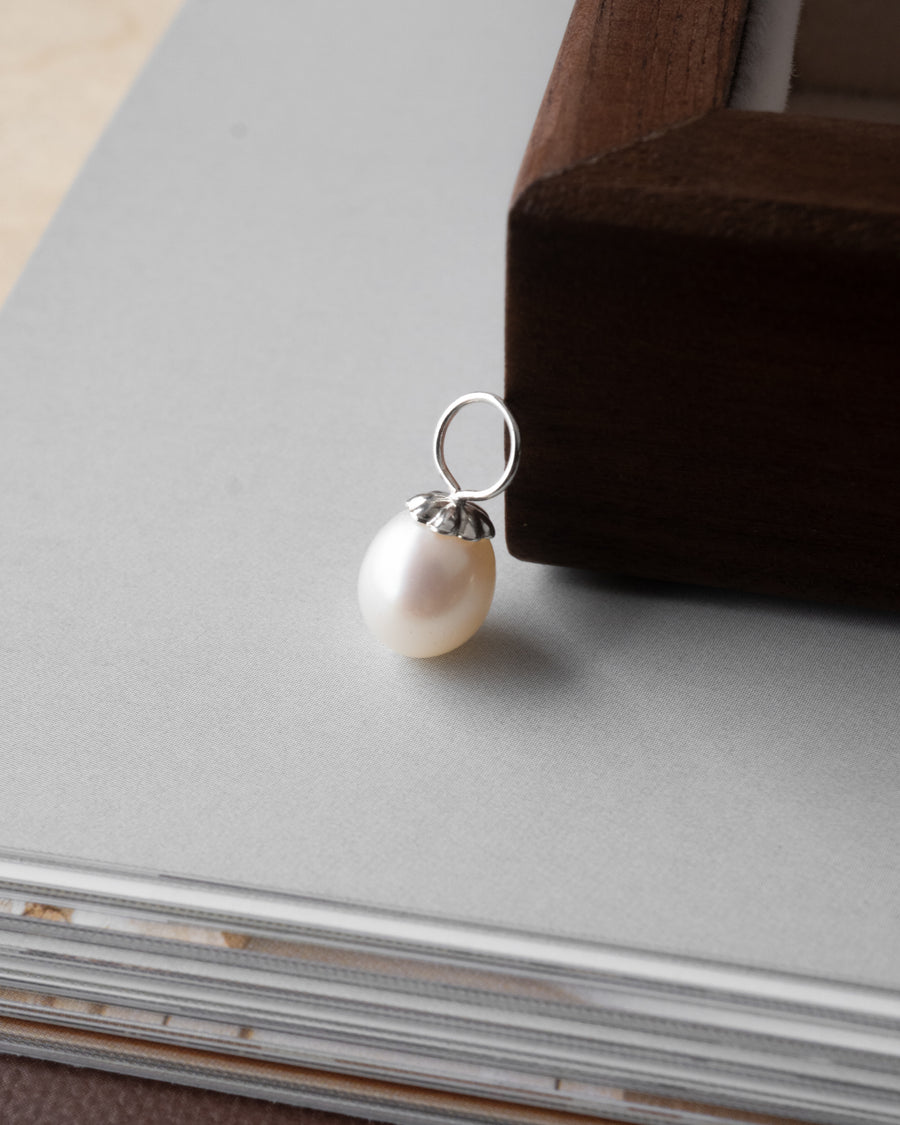 Oval Pearl Charm